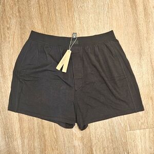 NWT SKIMS loose boyfriend boxer shorts